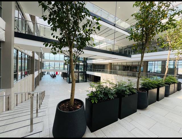 2,050M² OFFICE TO LET IN WATERFALL